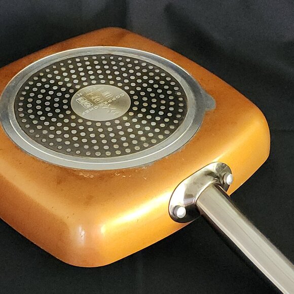 Copper Chef 9.5" Square Skillet/Frying Pan Non-Stick with Vented Lid - Picture 7 of 12